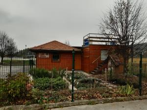 1. Čebelarski dom Slivnica